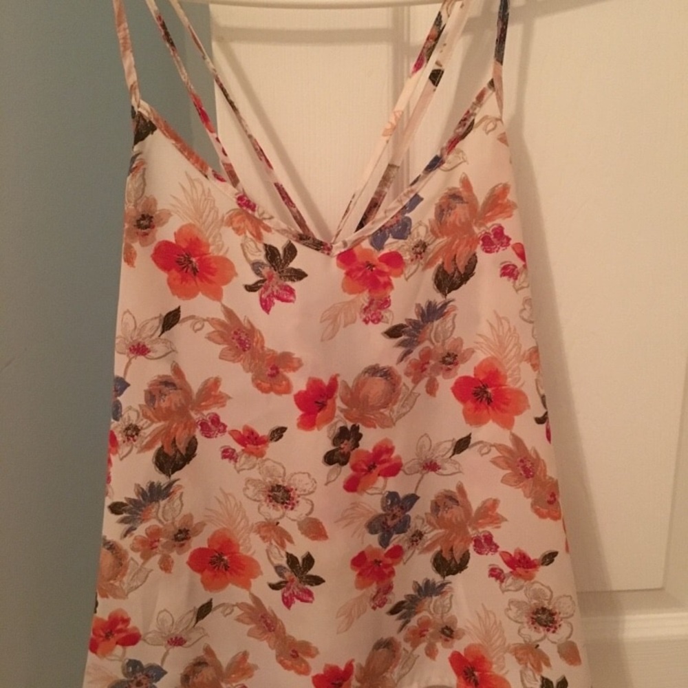 Hollister top